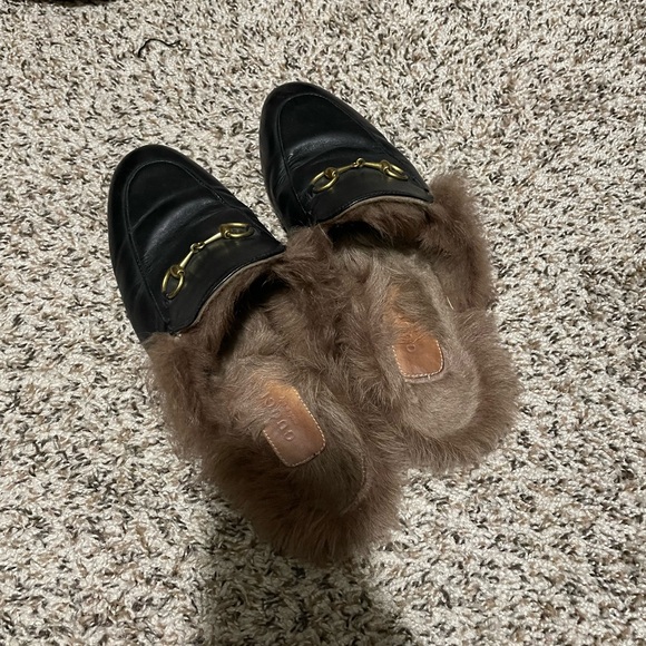 Gucci Princetown Mule with Fur - Picture 2 of 5